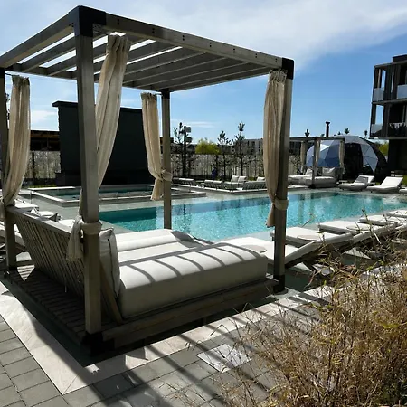 Infinitum Sea - Oasis Retreat
